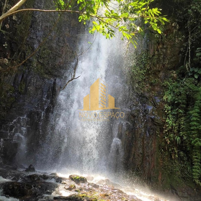 Fazenda de 325 Hectares em Conquista MG e Sacramento MG
