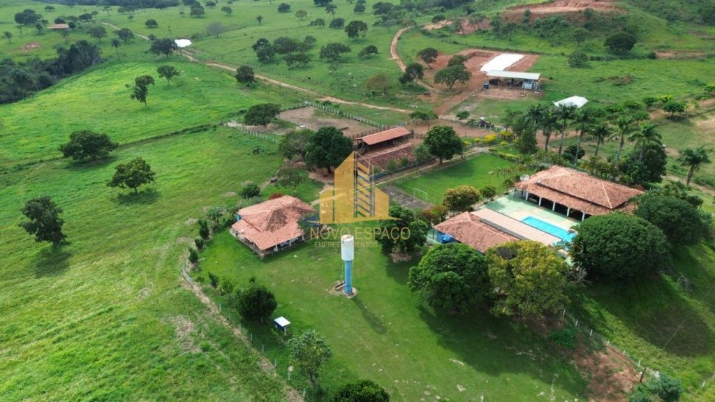 Fazenda com sede espetacular  a 90km de Patos de Minas -MG